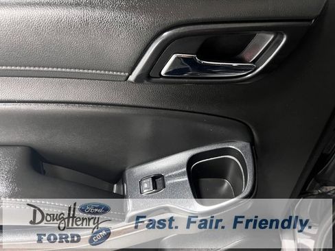 Used 2017 Chevrolet Suburban LT image 31