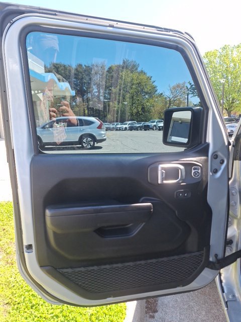 Used 2022 Jeep Wrangler Unlimited Sport AWD/4WD image 15