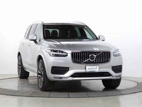 Used 2020 Volvo XC90 T5 Momentum w/ Protection Package image 1