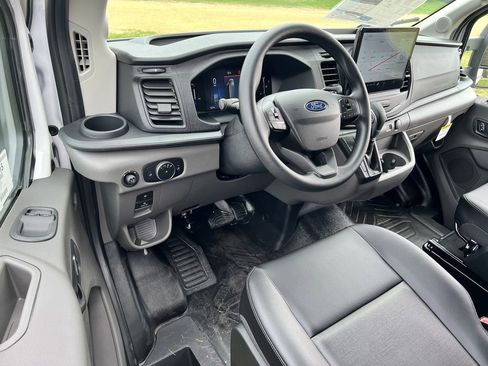New 2026 Ford Transit 250 148 Medium Roof RWD image 7