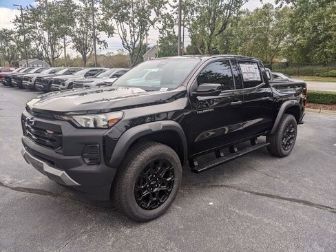 New 2026 Chevrolet Colorado Trail Boss image 3