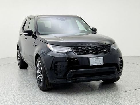 Certified 2024 Land Rover Discovery Dynamic SE image 2