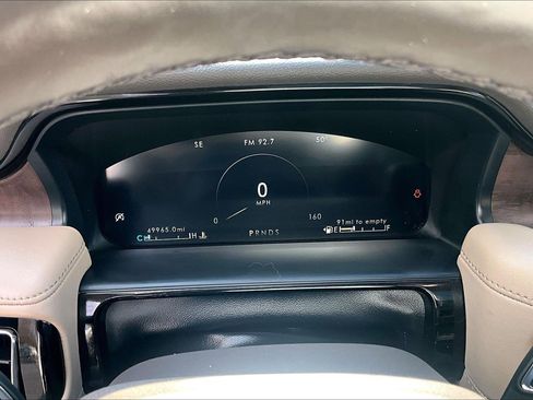 Used 2022 Lincoln Nautilus Reserve image 22