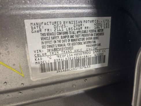 Used 2025 Nissan Sentra SV image 28