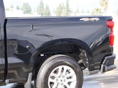 Used 2022 Chevrolet Silverado 1500 RST image 11