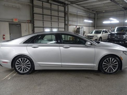 Used 2018 Lincoln MKZ Premiere image 8