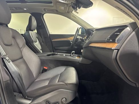 Used 2023 Volvo XC90 B6 Plus AWD/4WD image 29