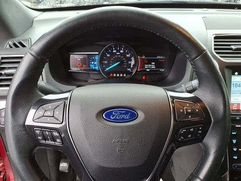 Used 2018 Ford Explorer Limited w/ Ford Safe & Smart Package image 19
