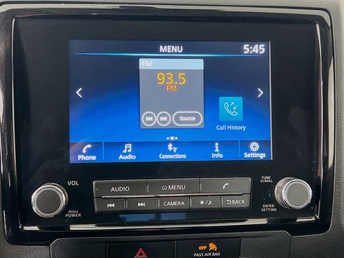 Used 2022 Nissan Frontier SV w/ Technology Package image 13