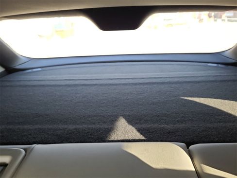 Used 2023 Cadillac XT4 Premium Luxury image 32