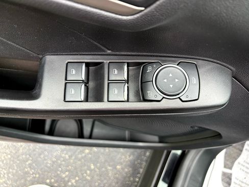 Used 2021 Ford Escape SE image 8