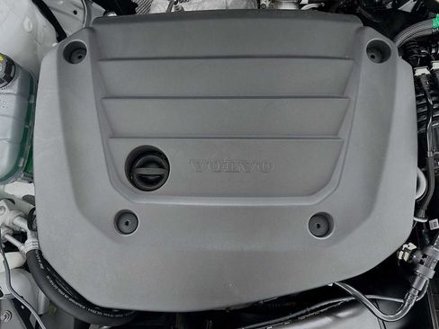Used 2026 Volvo XC40 B5 Plus w/ Protection Package Premier AWD/4WD image 29