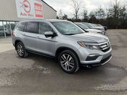 Used 2016 Honda Pilot Touring image 13