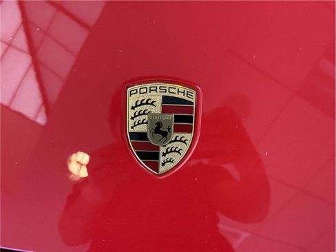 Used 2019 Porsche 718 Boxster image 11