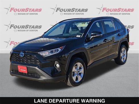 Used 2021 Toyota RAV4 XLE image 9