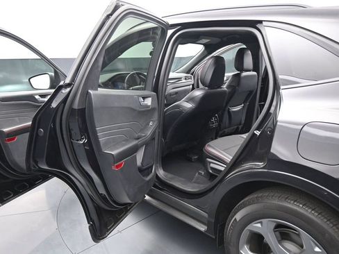 Used 2023 Ford Escape ST-Line w/ Equipment Group 301A FWD image 18