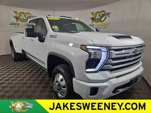 Certified 2025 Chevrolet Silverado 3500 High Country w/ Technology Package AWD/4WD image 1