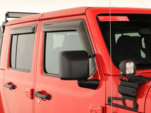Used 2020 Jeep Gladiator Mojave AWD/4WD image 40