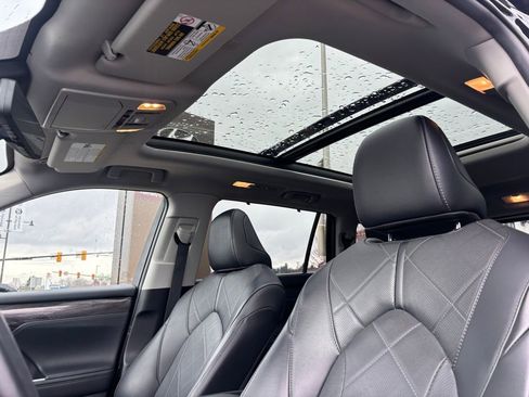 Used 2022 Toyota Highlander Platinum image 8