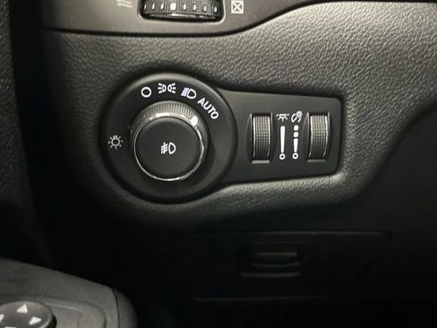 Used 2021 Jeep Cherokee Trailhawk w/ Trailer Tow Group image 24