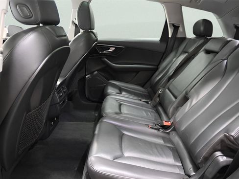 Used 2018 Audi Q7 3.0T Premium Plus w/ Premium Plus Package image 16