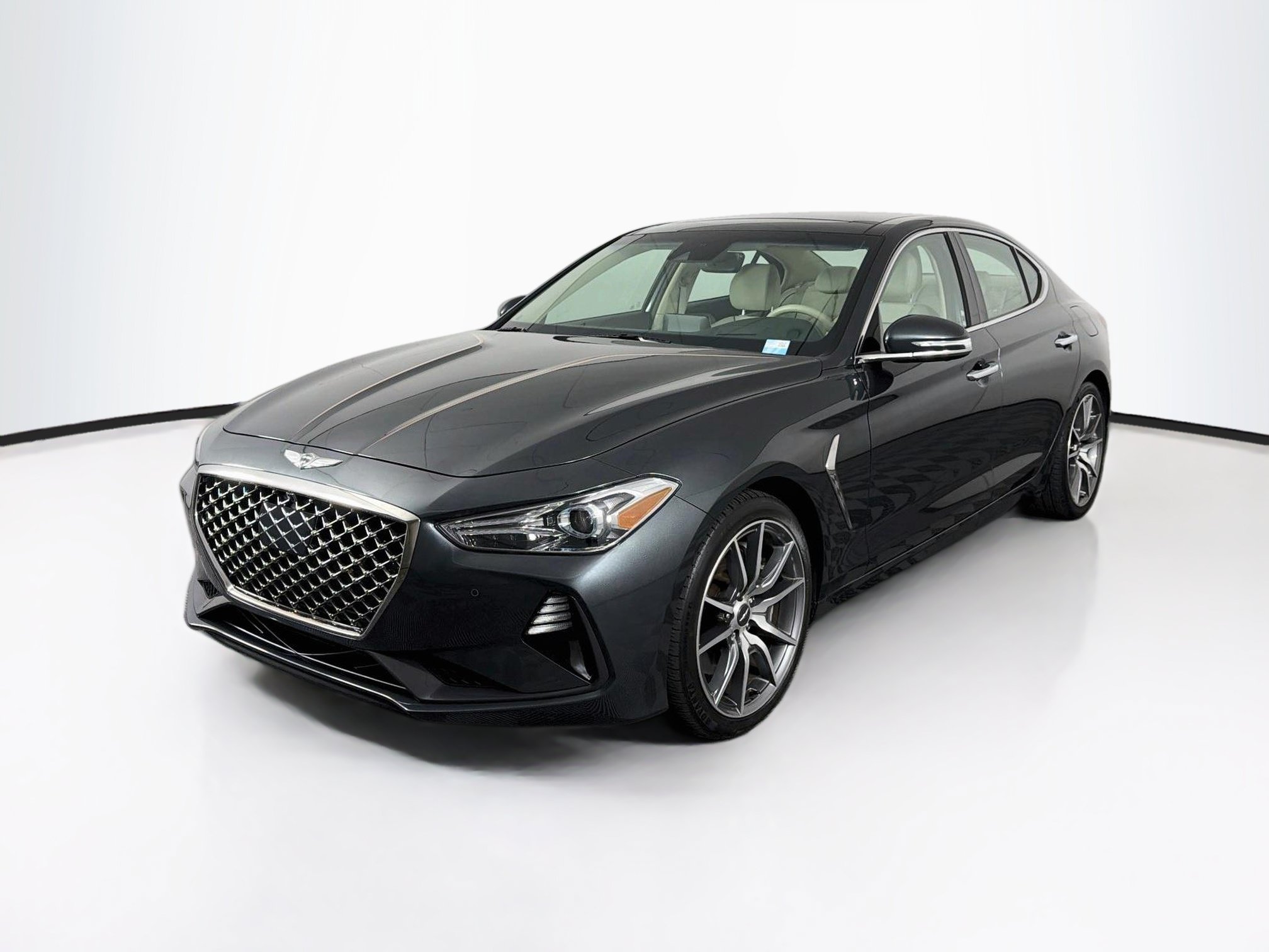 Used 2019 Genesis G70 3.3T Design RWD image 3