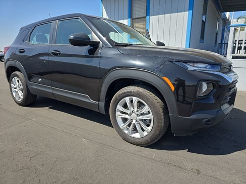 Used 2023 Chevrolet TrailBlazer LS AWD/4WD image 1