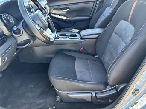 Used 2025 Nissan Sentra SR FWD image 20