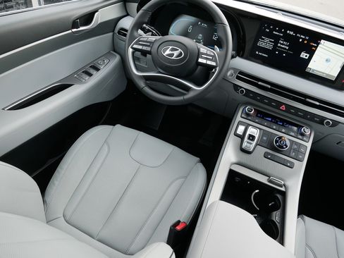 Used 2025 Hyundai Palisade SEL AWD/4WD image 9