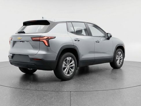 Used 2025 Chevrolet Equinox LT FWD image 9