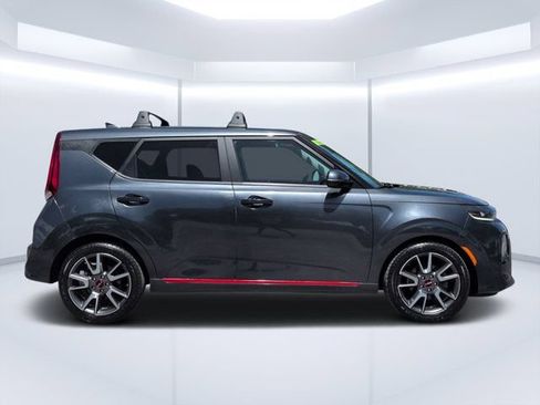 Used 2022 Kia Soul Turbo FWD image 2