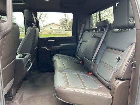 Used 2022 GMC Sierra 3500 Denali w/ Denali Ultimate Package image 11