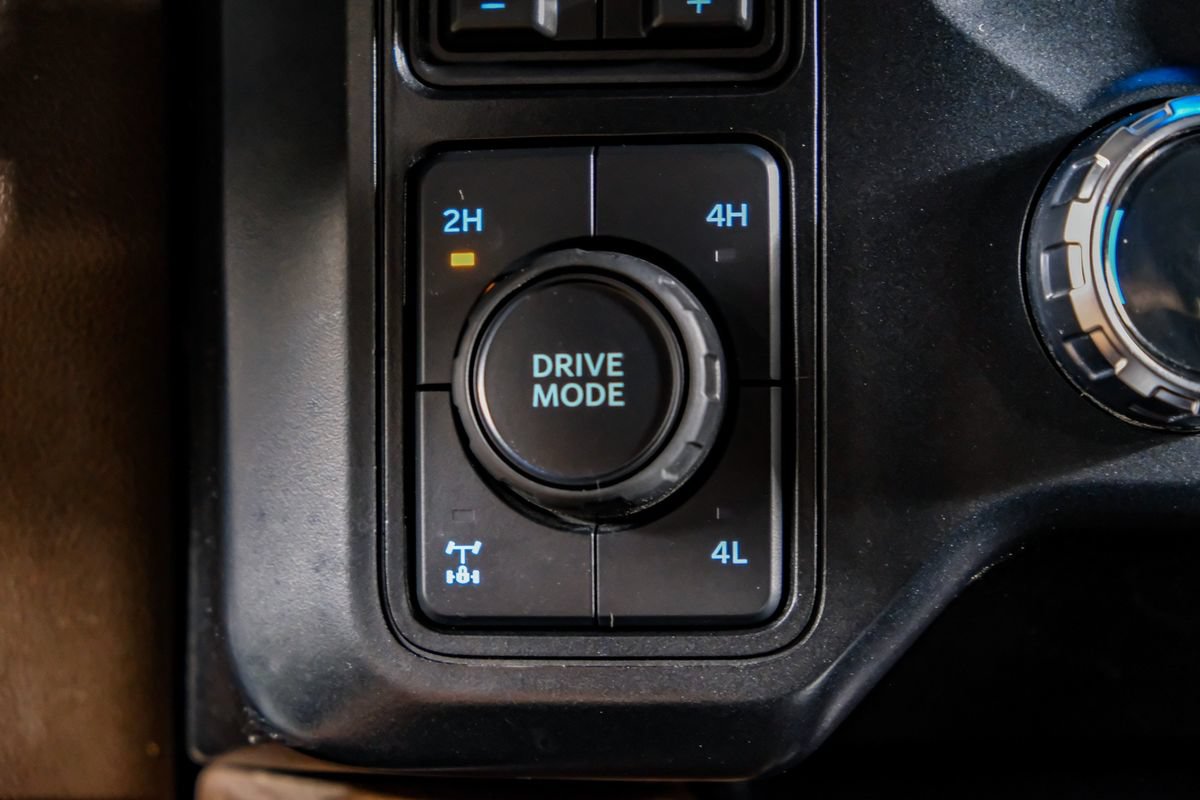 Used 2024 Ford F350 King Ranch w/ FX4 Off-Road Package AWD/4WD image 27