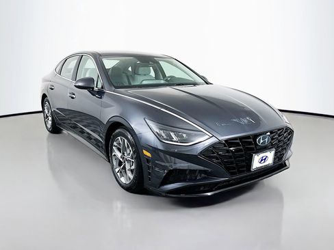 Used 2020 Hyundai Sonata SEL w/ Convenience Package FWD image 3