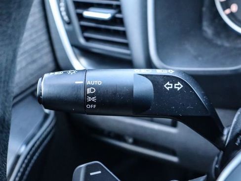 Used 2023 Nissan Rogue SV image 23