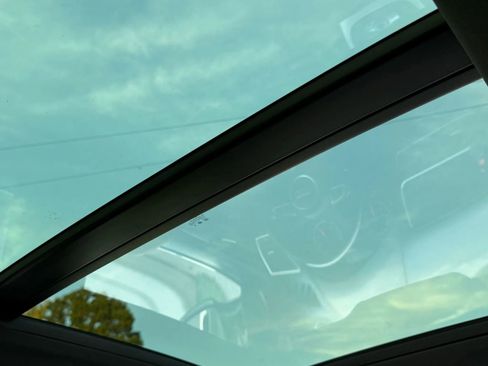 Used 2017 Audi Q5 2.0T Premium Plus w/ Technology Package image 22