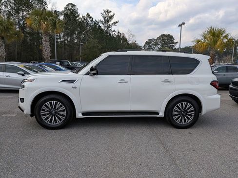 Used 2022 Nissan Armada SL w/ Midnight Edition Package image 7