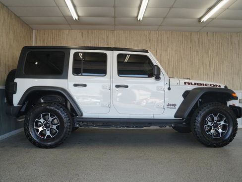 Used 2019 Jeep Wrangler Unlimited Rubicon w/ Dual Top Group AWD/4WD image 6