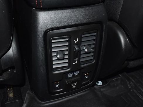 Certified 2024 Dodge Durango GT image 32