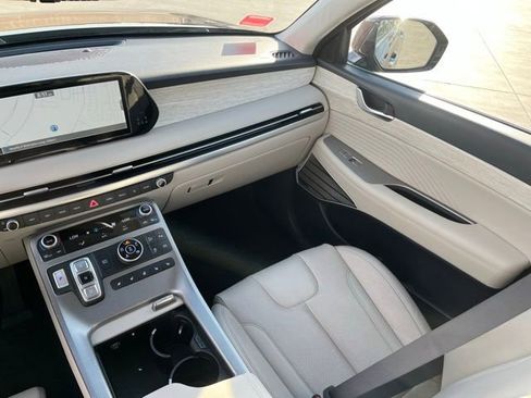 Used 2024 Hyundai Palisade Calligraphy image 15