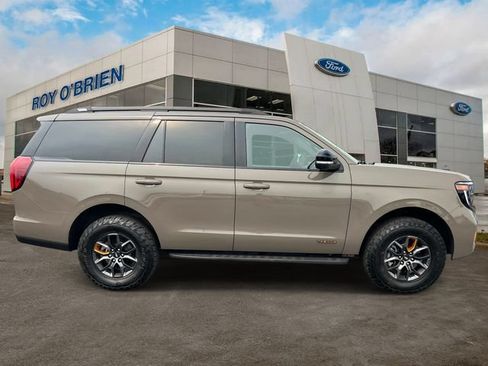 Used 2026 Ford Expedition Tremor AWD/4WD image 6