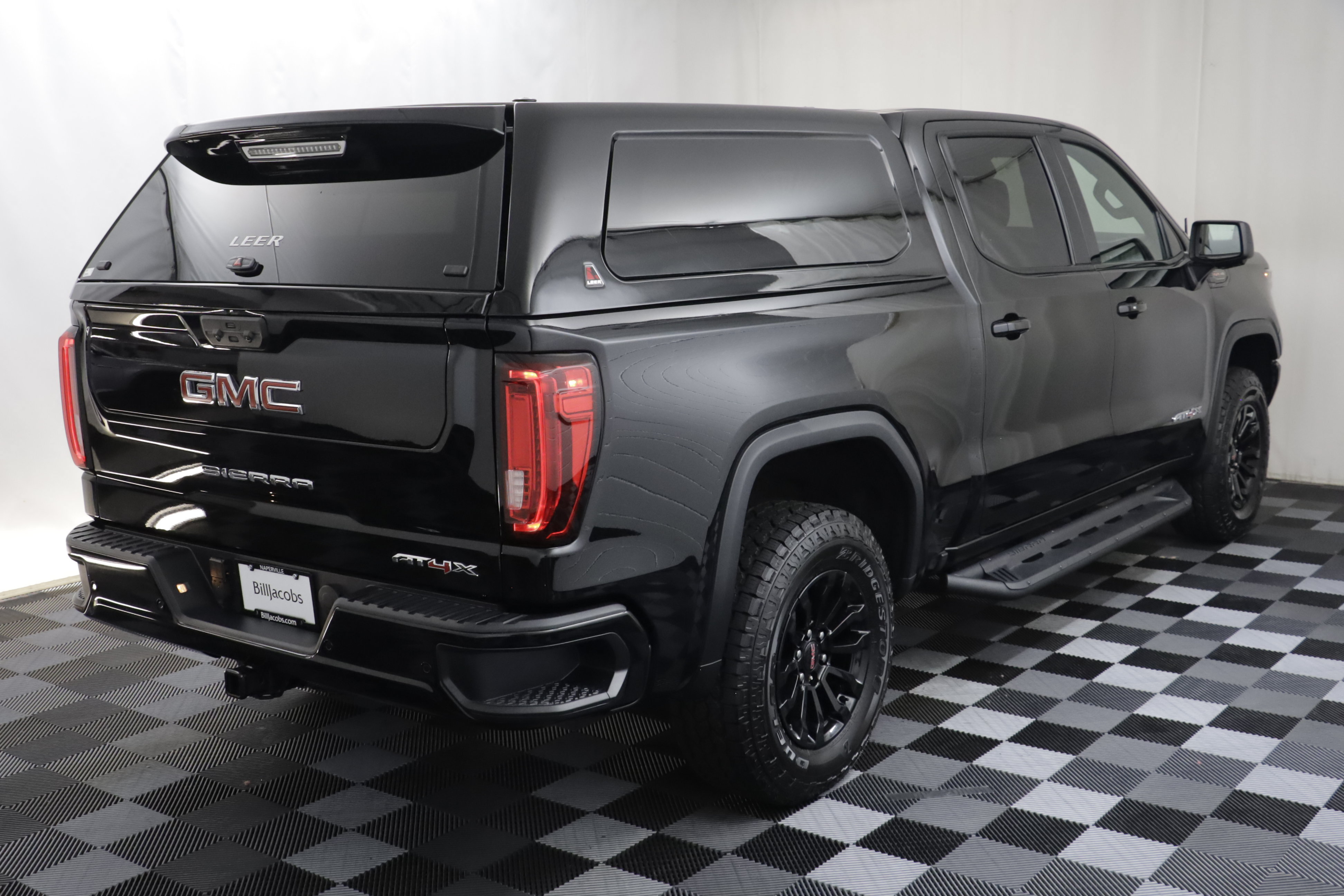Used 2023 GMC Sierra 1500 AT4X AWD/4WD image 24