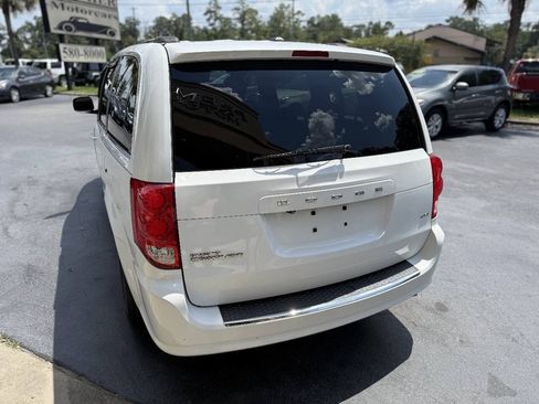 Used 2019 Dodge Grand Caravan SXT FWD image 5