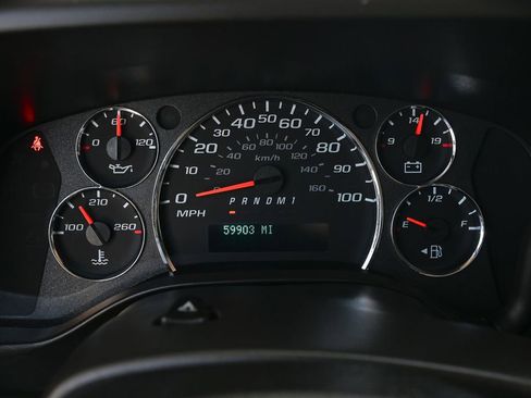 Used 2021 Chevrolet Express 2500 RWD image 20
