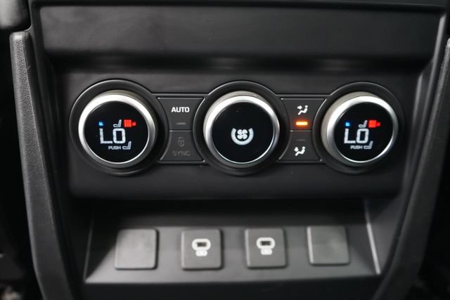 Used 2024 Land Rover Defender 110 X-Dynamic SE AWD/4WD image 43