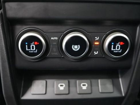 Used 2024 Land Rover Defender 110 X-Dynamic SE AWD/4WD image 43