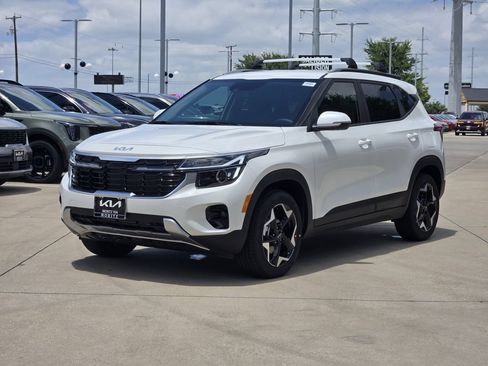 New 2026 Kia Seltos S FWD image 2