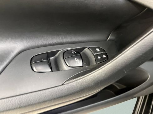 Used 2014 Nissan Altima 2.5 SL w/ Moonroof Package image 25