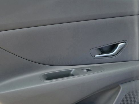 New 2026 Hyundai Elantra SE image 14