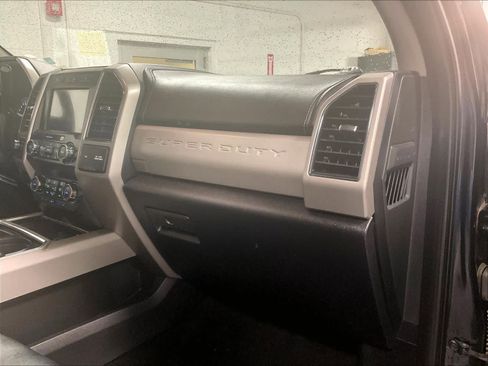 Used 2019 Ford F250 Lariat w/ Lariat Ultimate Package image 13